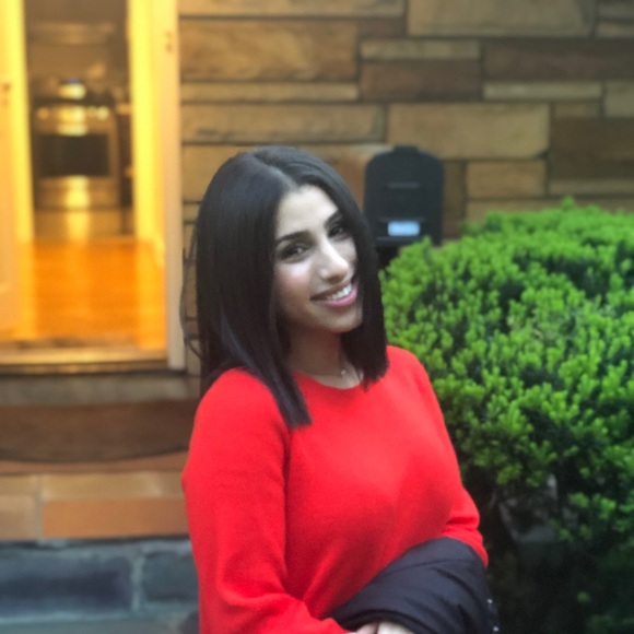 Meet your Posher, Shira - Picture 1 of 1